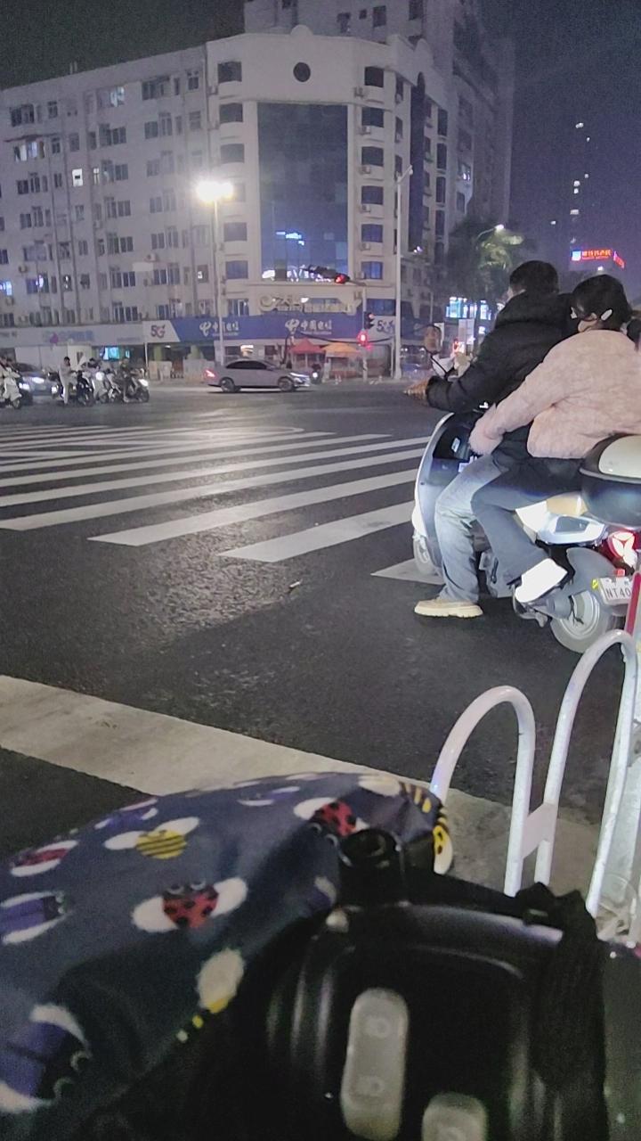 刘刘刘